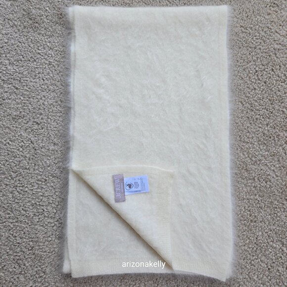 NWOT J. Crew Brushed Cashmere Scarf in Cream/Ivory Luxe Fuzzy - Picture 2 of 16